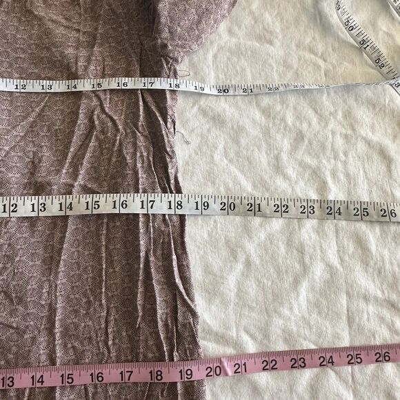 Saint Tropez Womens Blouse Sz Small Pleated Boho Bohemian Neutral Minimal Autumn - Picture 11 of 12